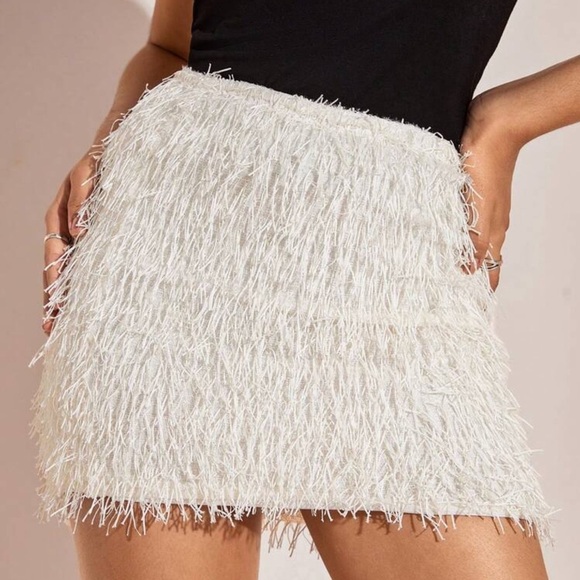 SHEIN BAE Women's Solid Color Fringed Skirt - NWOT - Picture 6 of 6